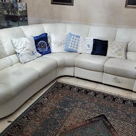 Проживание в семье Casa Natale