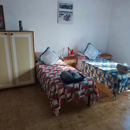 Casa Natale Alloggio in famiglia *